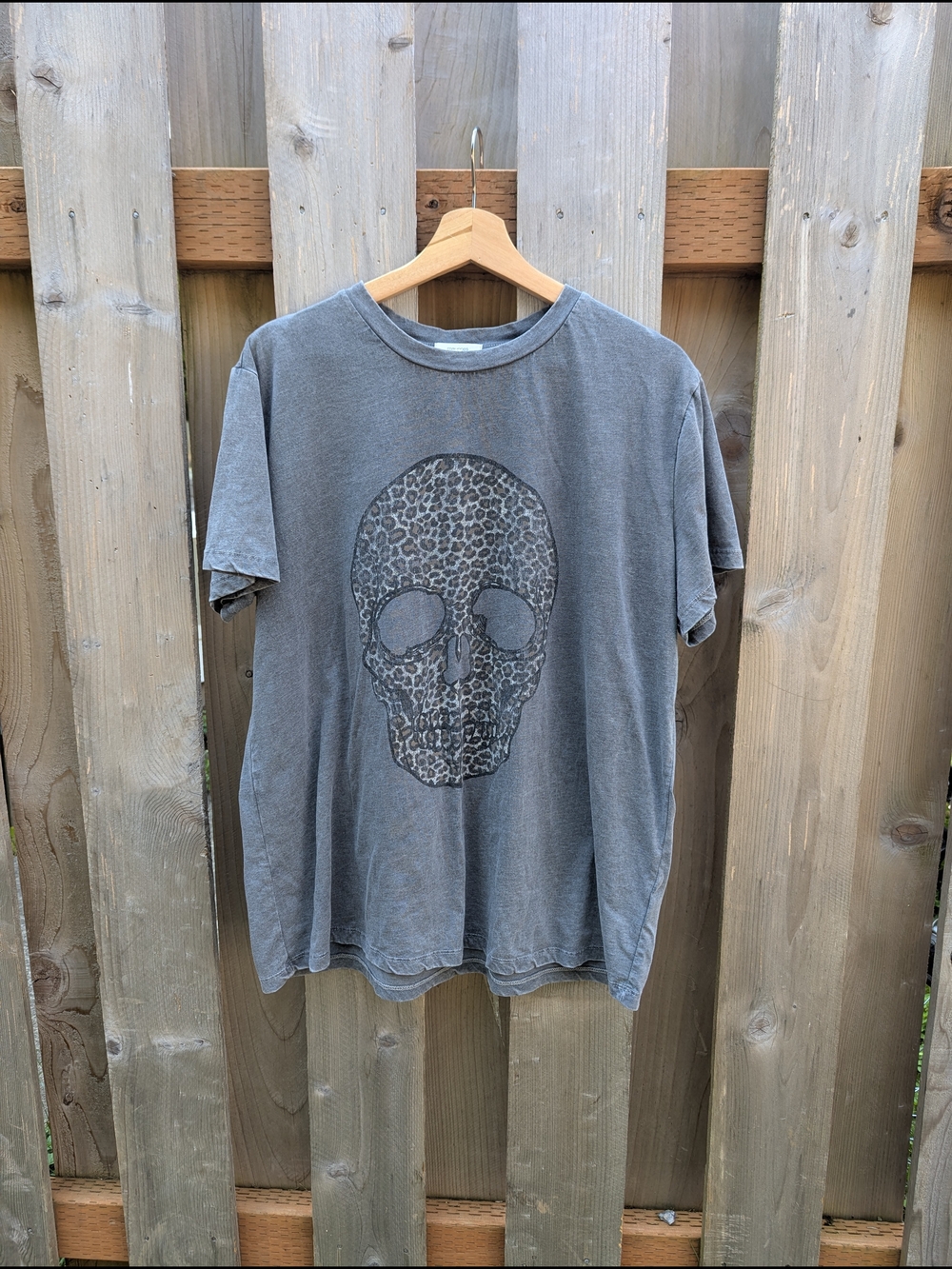 Maurices Gray Skull Graphic Short Sleeve Tee